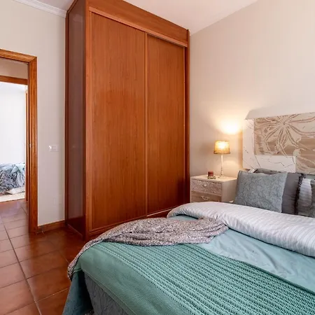 Apartment Flatguest Nidillos + 3bdr + Coastal + Wifi *
